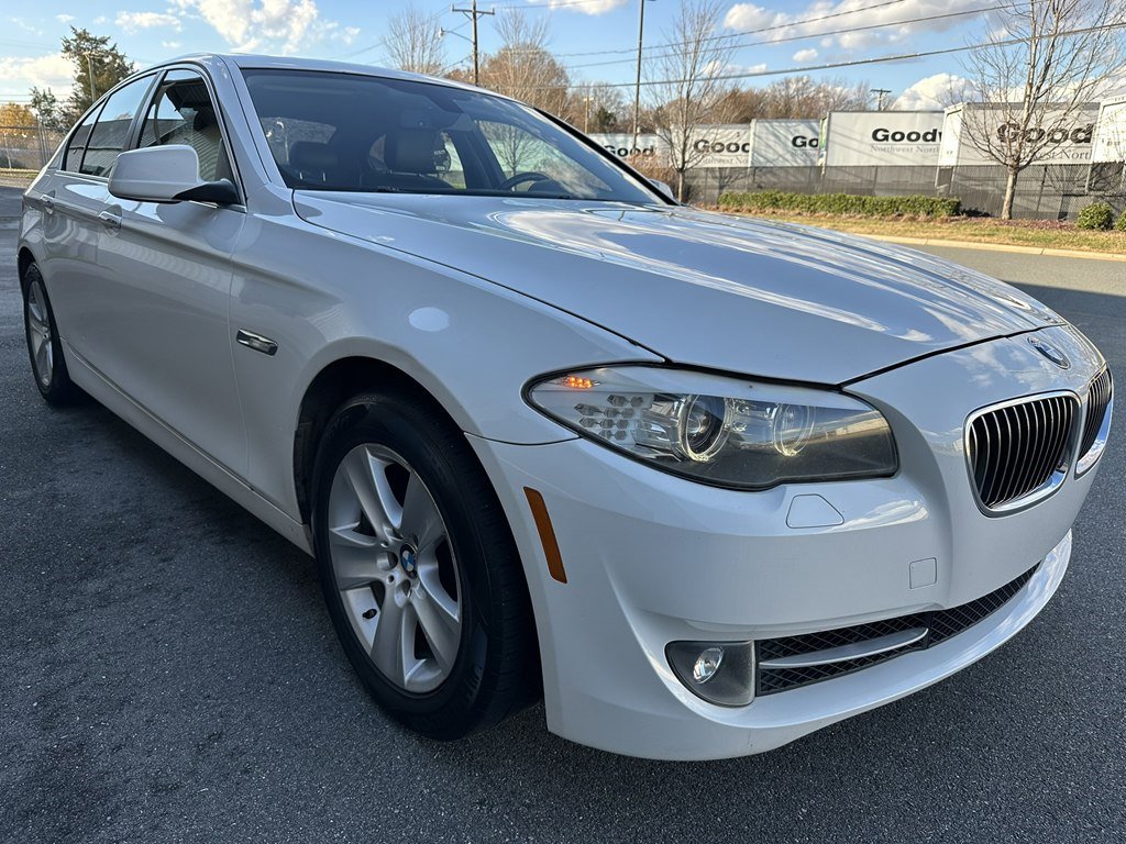 Used 2013 BMW 528i xDrive Sedan AWD/4WD image 7