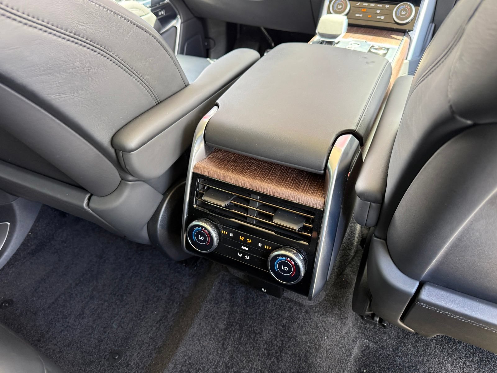 Used 2023 Land Rover Range Rover Autobiography AWD/4WD image 27