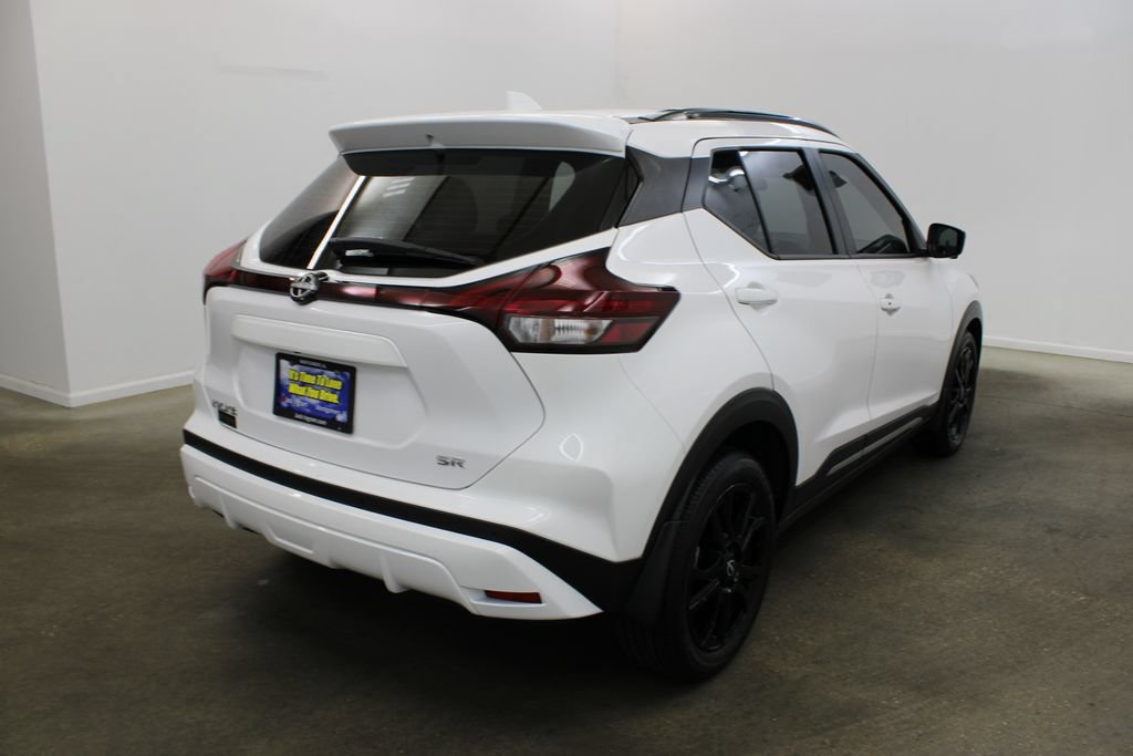 Used 2024 Nissan Kicks SR FWD image 5