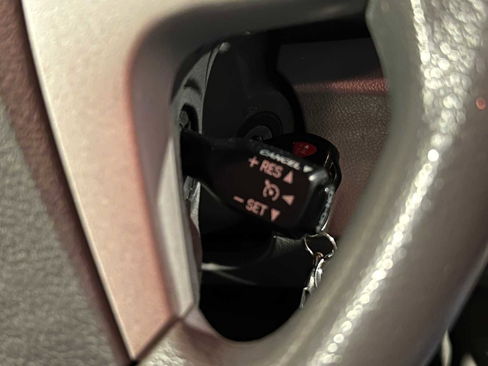 Used 2011 Toyota Camry LE image 32