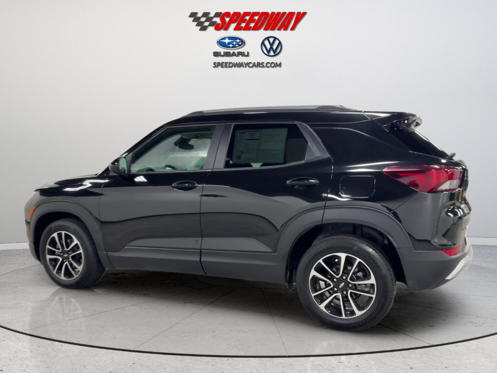 Used 2025 Chevrolet TrailBlazer LT FWD image 9