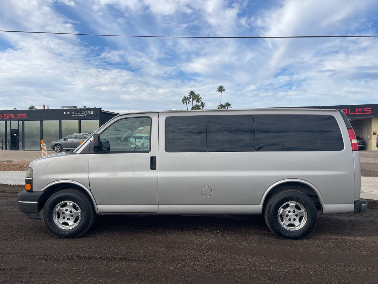 Used 2008 Chevrolet Express 1500 Passenger w/ LT Preferred Equipment Group image 4