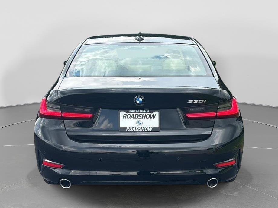Used 2021 BMW 330i Sedan w/ Convenience Package RWD image 4