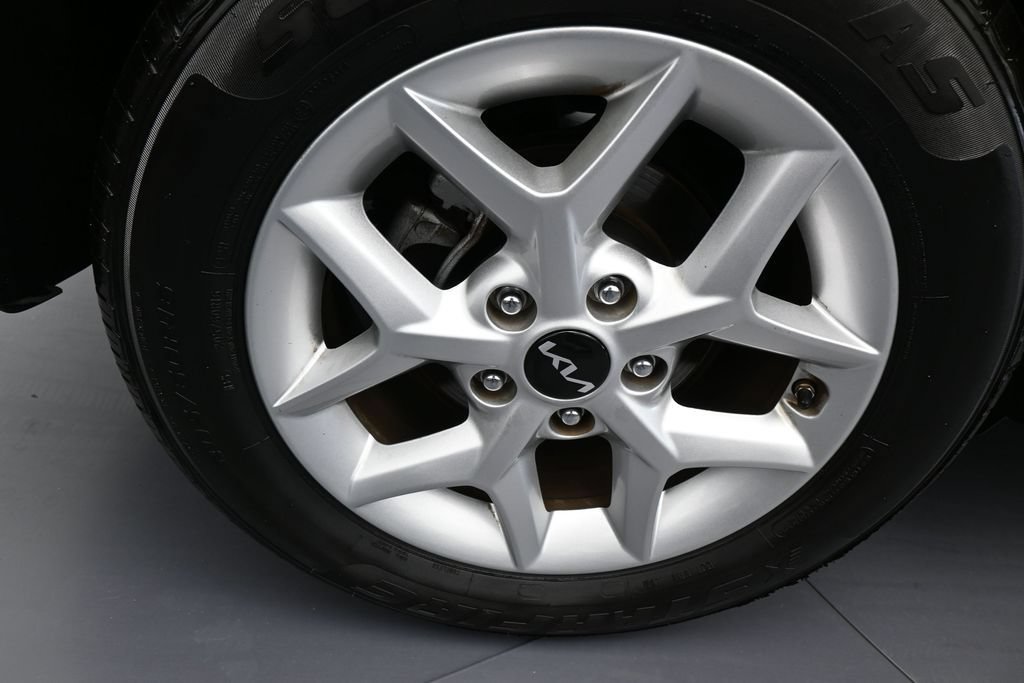 Used 2024 Kia Soul LX w/ Option Group 015 FWD image 37