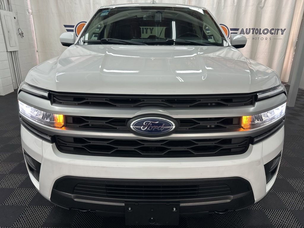 Used 2022 Ford Expedition Max XLT AWD/4WD image 3