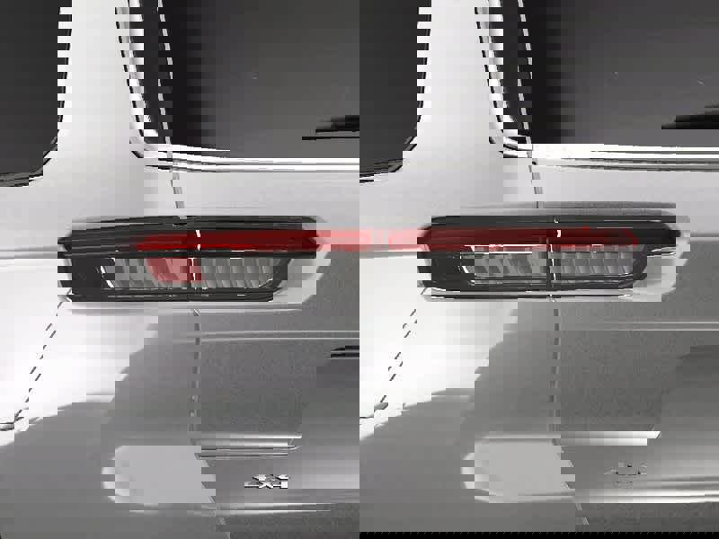 New 2025 Jeep Grand Cherokee L Laredo w/ Luxury Tech Group I image 8