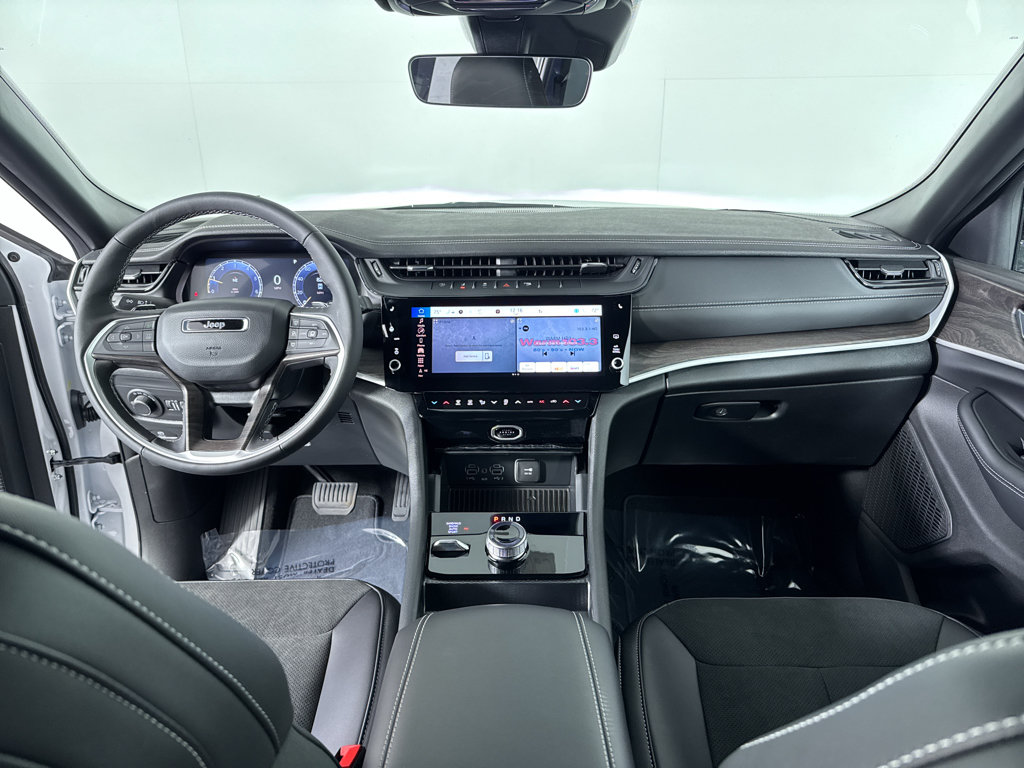 New 2026 Jeep Grand Cherokee Altitude AWD/4WD image 5
