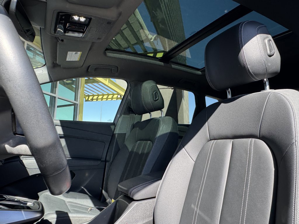 Used 2023 Audi Q4 e-tron Premium Plus w/ Premium Plus image 32