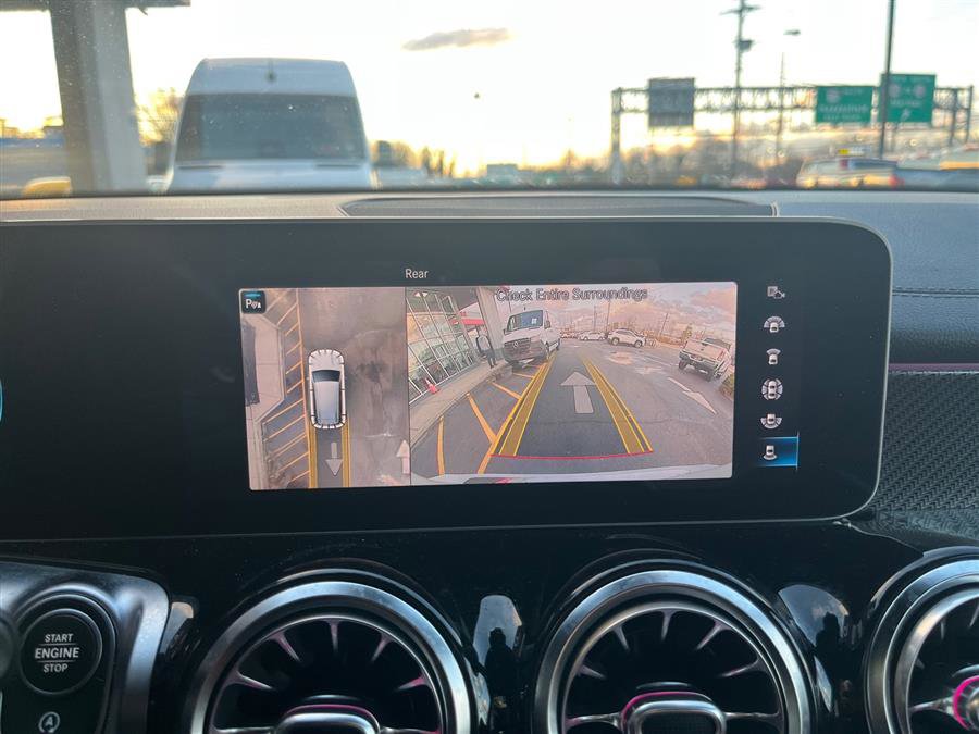 Used 2021 Mercedes-Benz GLB 250 4MATIC image 22