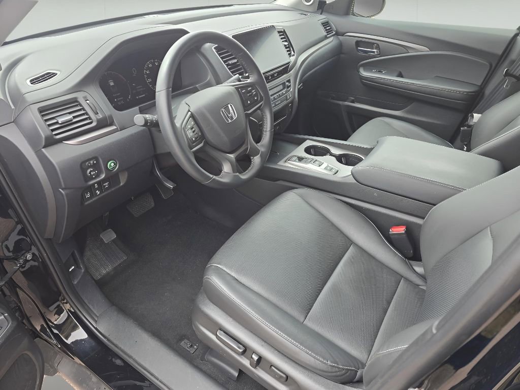 Used 2025 Honda Ridgeline RTL image 14