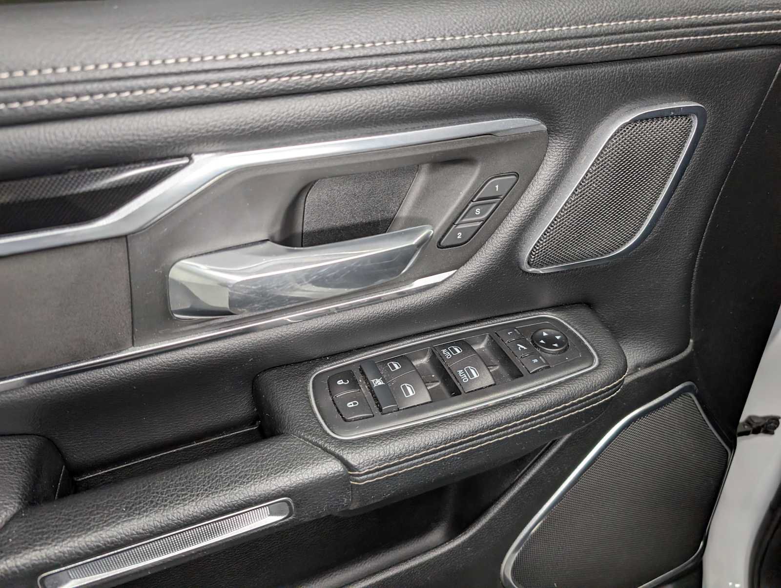 Used 2021 RAM 1500 Laramie w/ Night Edition AWD/4WD image 40