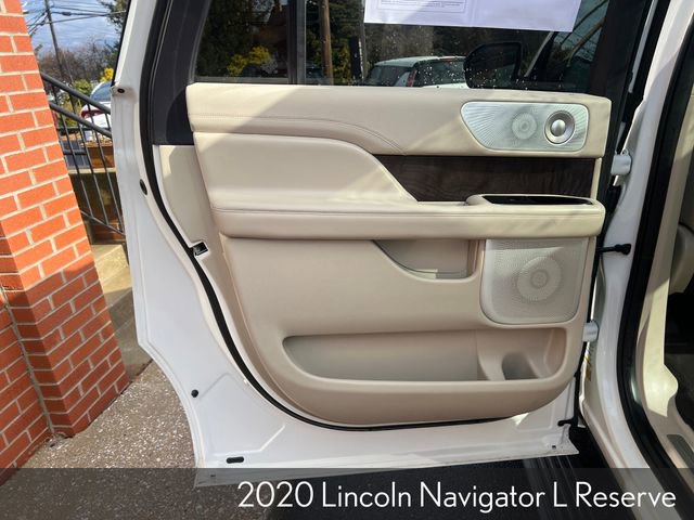 Used 2020 Lincoln Navigator L Reserve w/ Luxury Package image 24