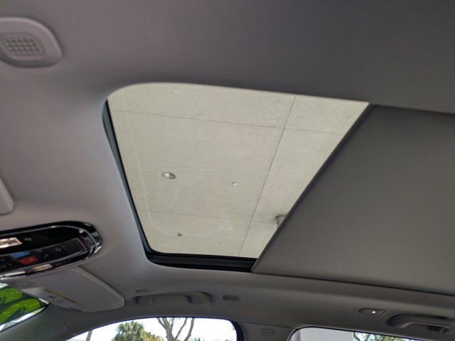 Used 2022 Jeep Grand Cherokee Overland image 6