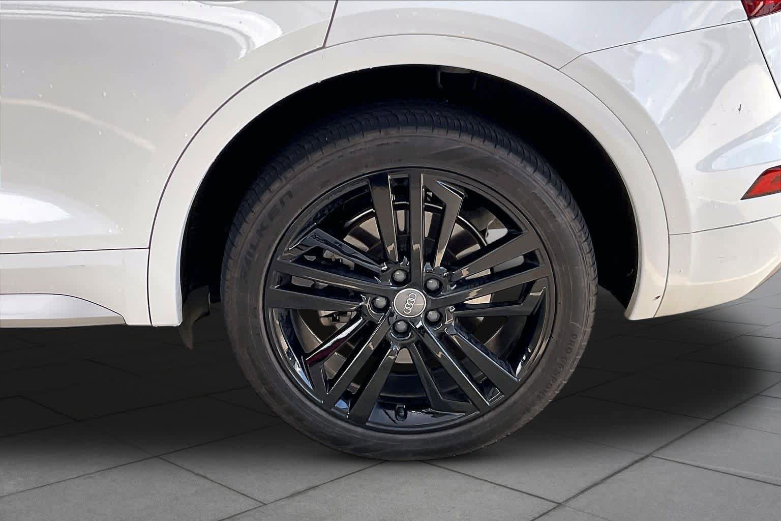 Used 2018 Audi Q5 2.0T Premium Plus w/ Premium Plus Package AWD/4WD image 11