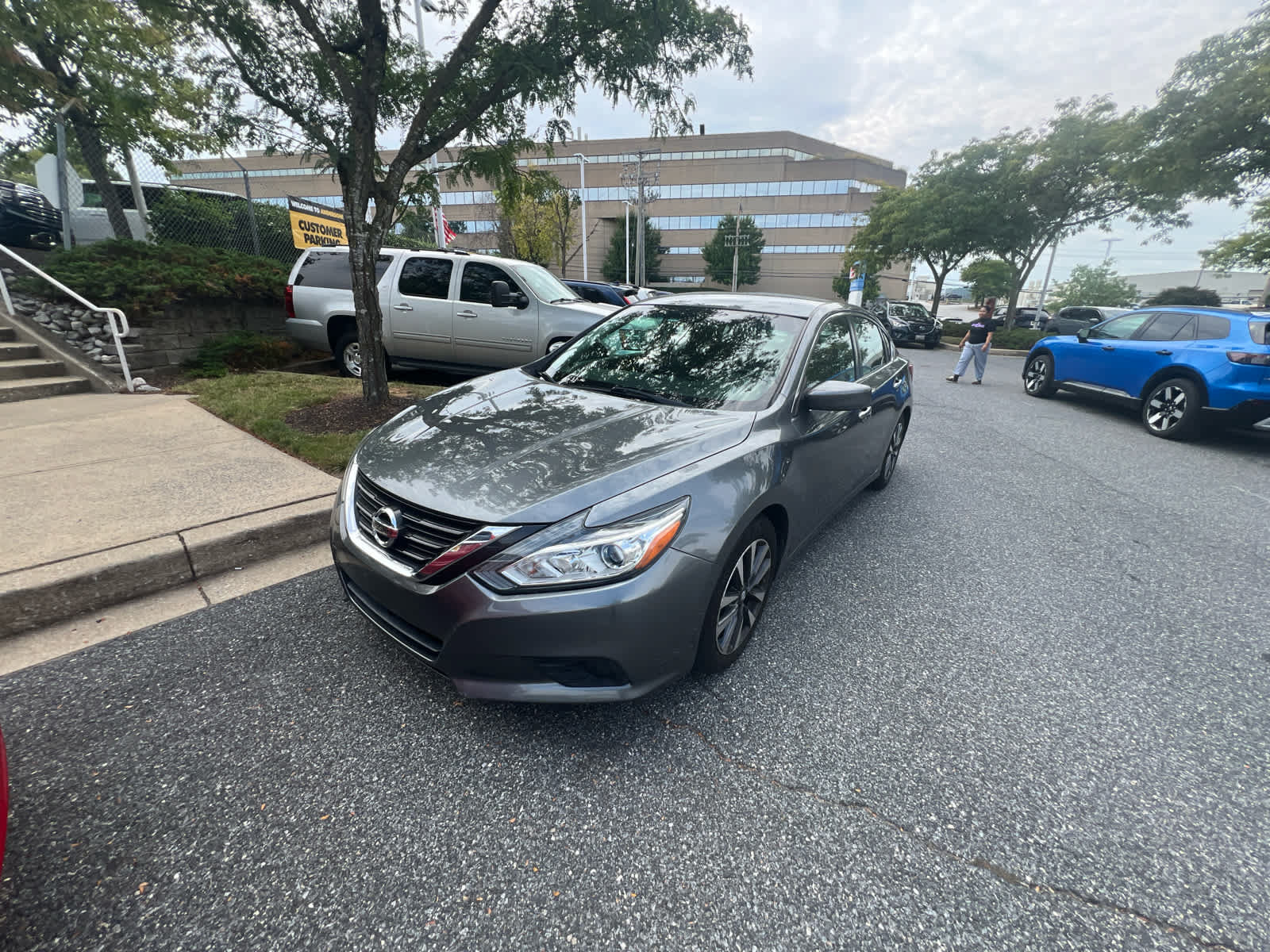 Used 2017 Nissan Altima 2.5 SV FWD image 4