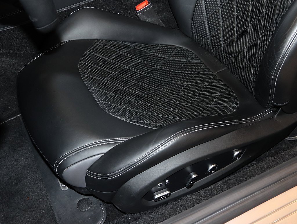 Certified 2017 Ferrari GTC4Lusso image 74