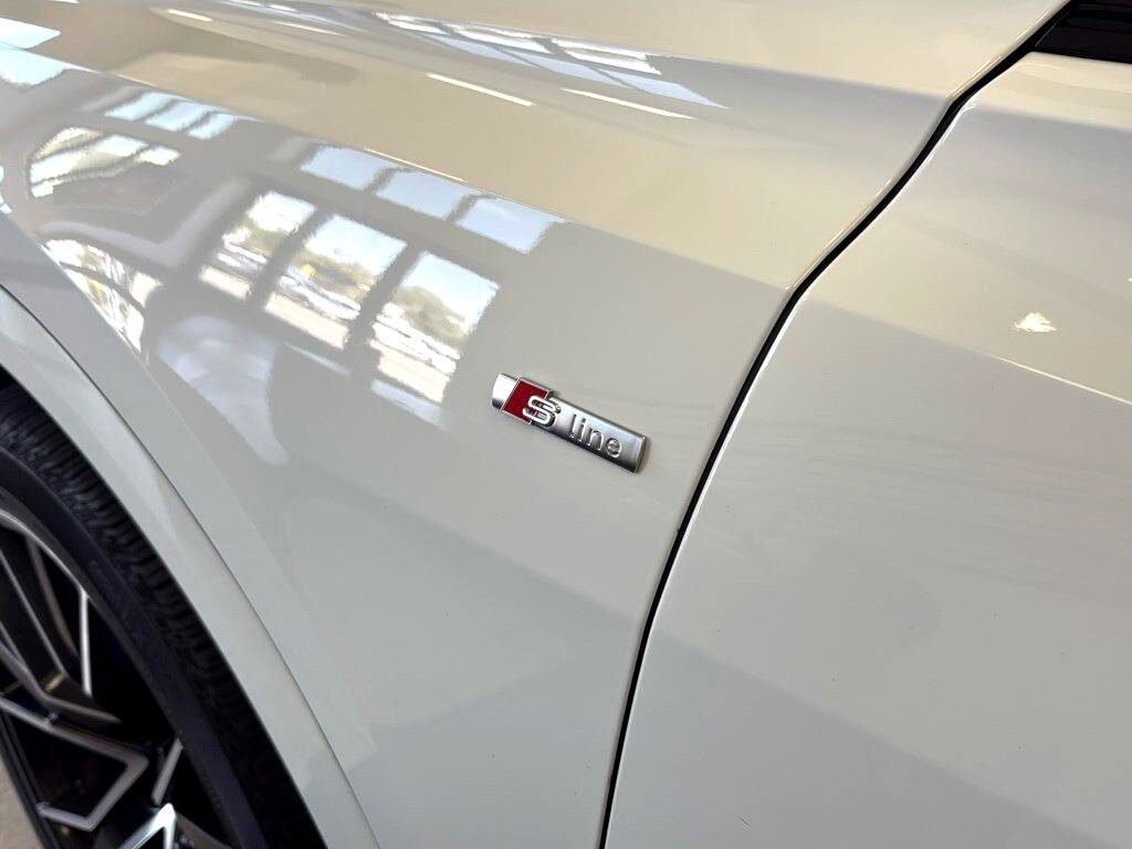 Used 2019 Audi Q8 Prestige image 6