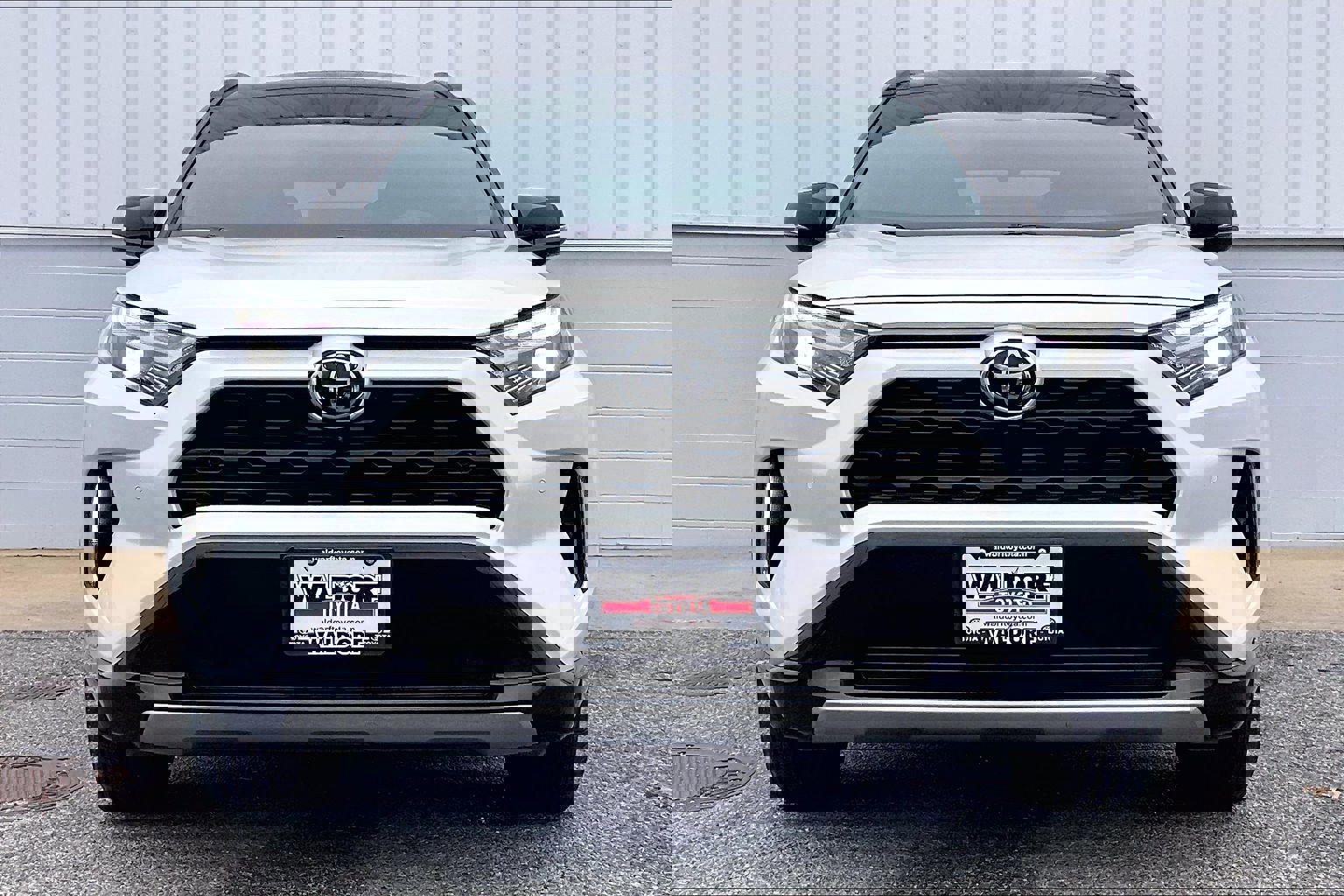 Used 2025 Toyota RAV4 XSE image 3