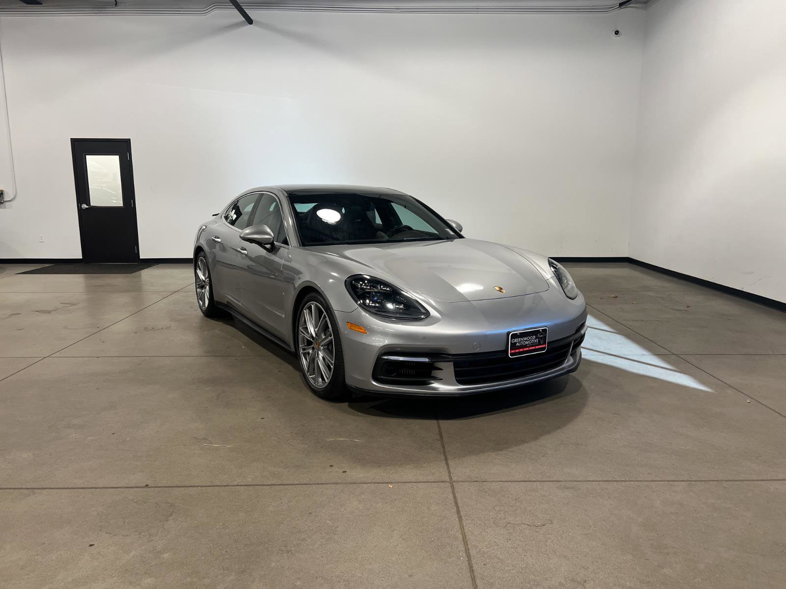 Used 2020 Porsche Panamera 4S image 1