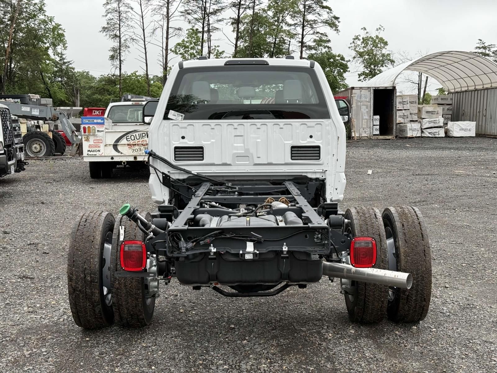 New 2025 Ford F550 4x4 Crew Cab Super Duty image 3