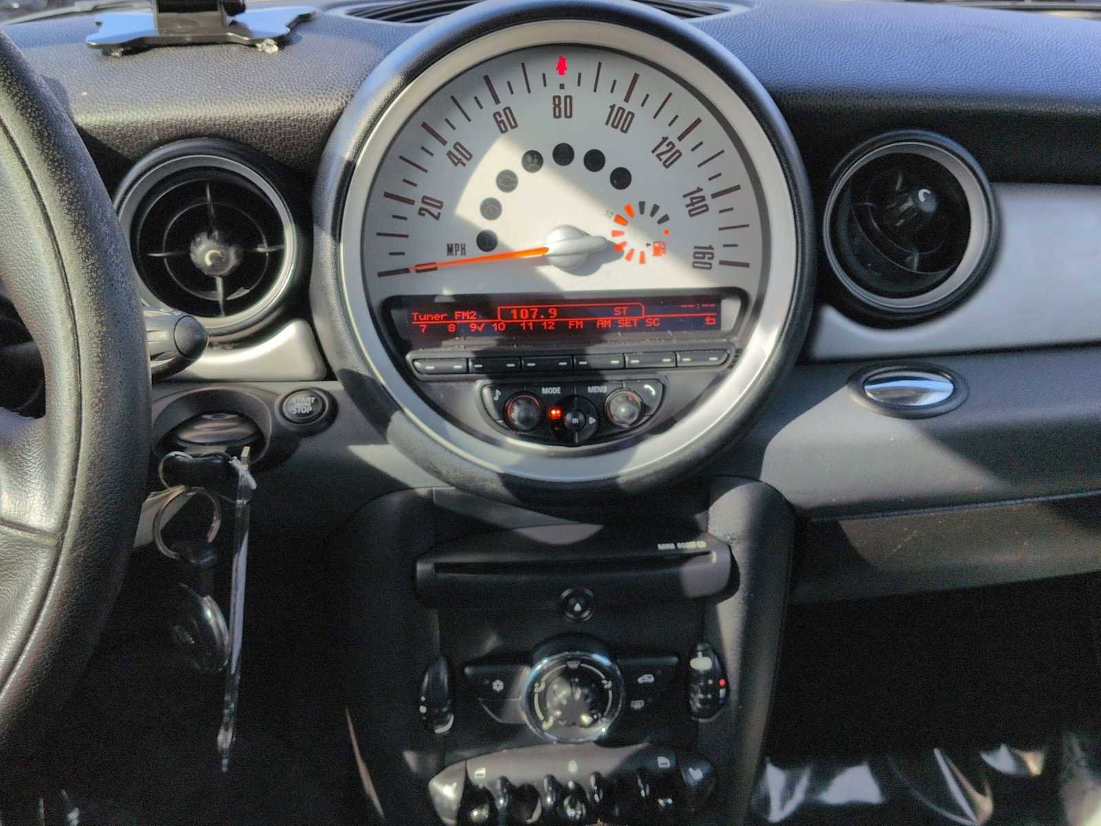 Used 2011 MINI Cooper Hardtop image 27