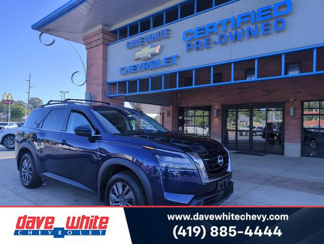 Used 2024 Nissan Pathfinder SV