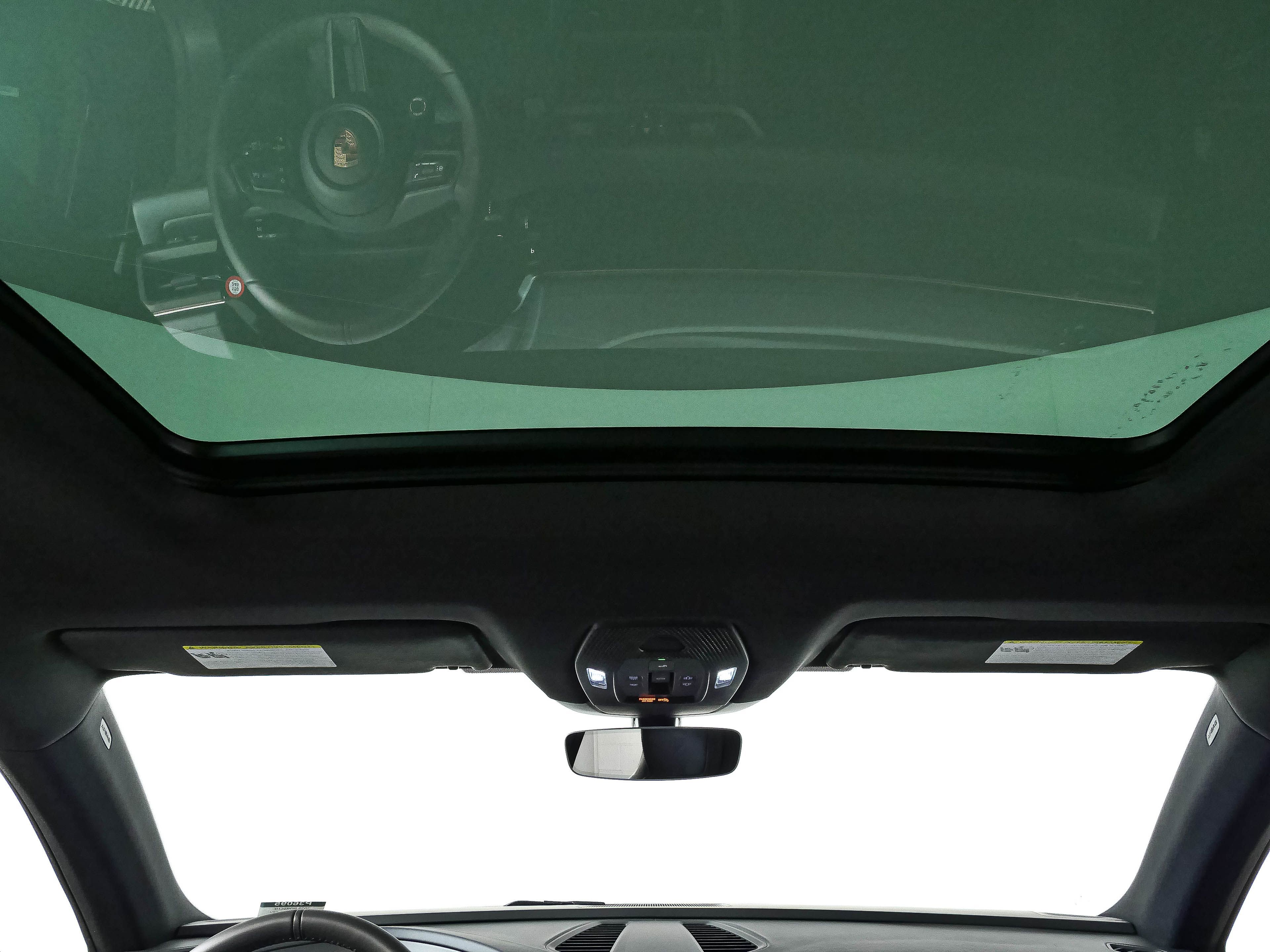 Certified 2025 Porsche Macan Electric RWD image 19