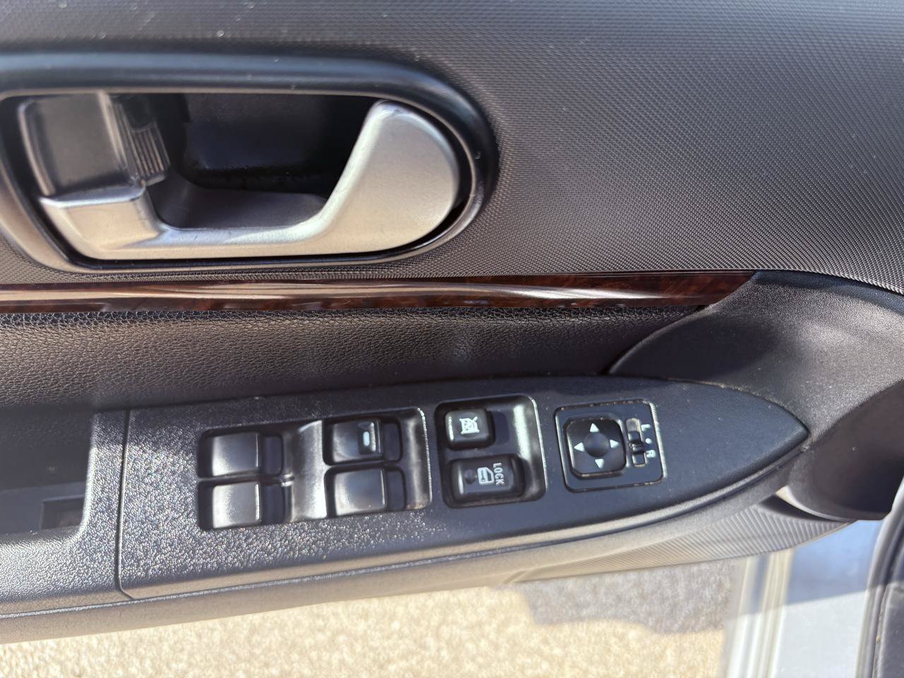 Used 2012 Mitsubishi Galant ES FWD image 17