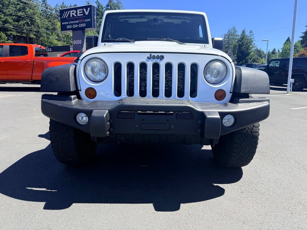Used 2013 Jeep Wrangler Unlimited Sahara w/ Dual Top Group AWD/4WD image 8
