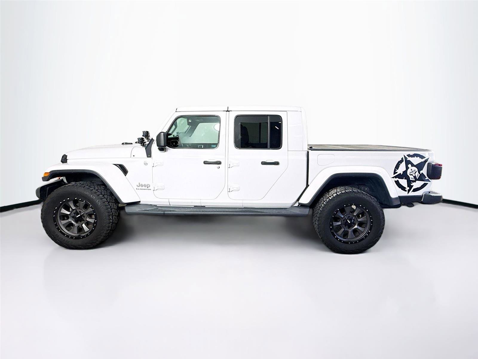 Used 2020 Jeep Gladiator Overland AWD/4WD image 13