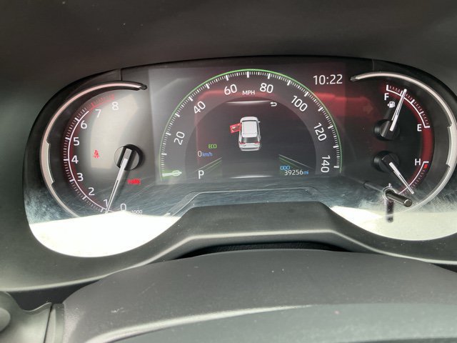 Used 2025 Toyota RAV4 LE FWD image 29