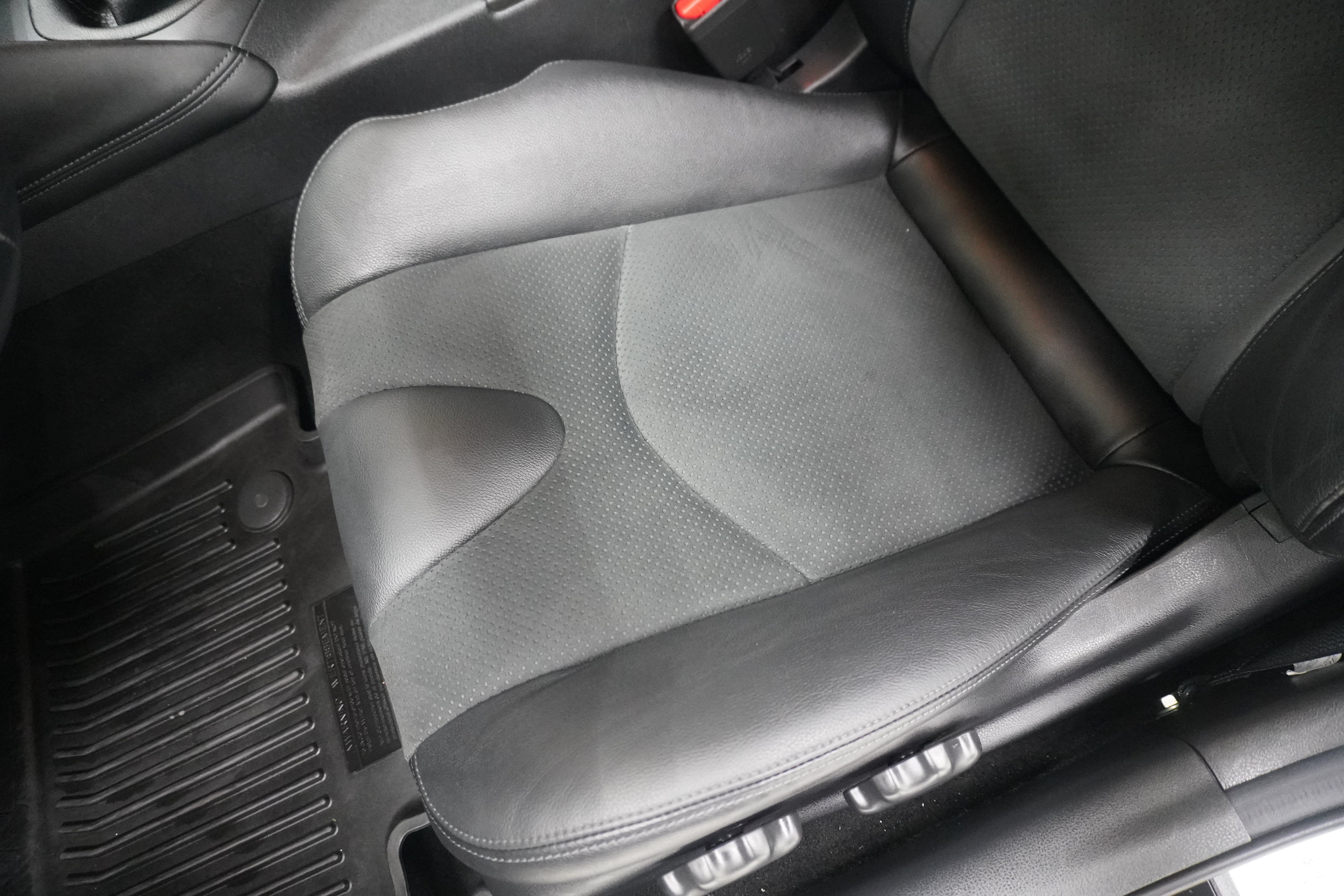 Used 2023 Nissan Z w/ Floor Mat Package (L93) RWD image 13