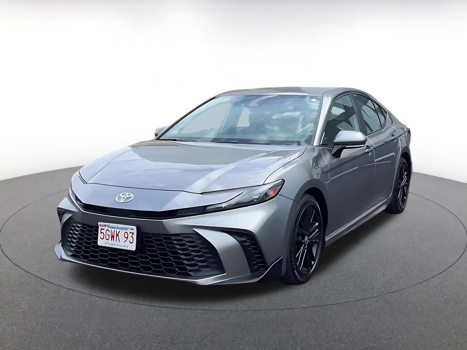 Used 2025 Toyota Camry SE FWD image 7