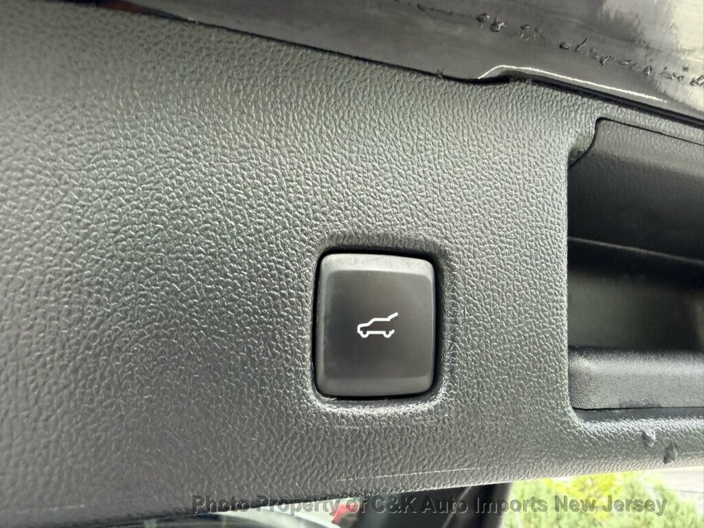 Used 2023 Ford Escape Active AWD/4WD image 31