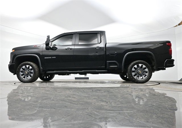Used 2024 Chevrolet Silverado 2500 Custom w/ Custom Value Package image 12