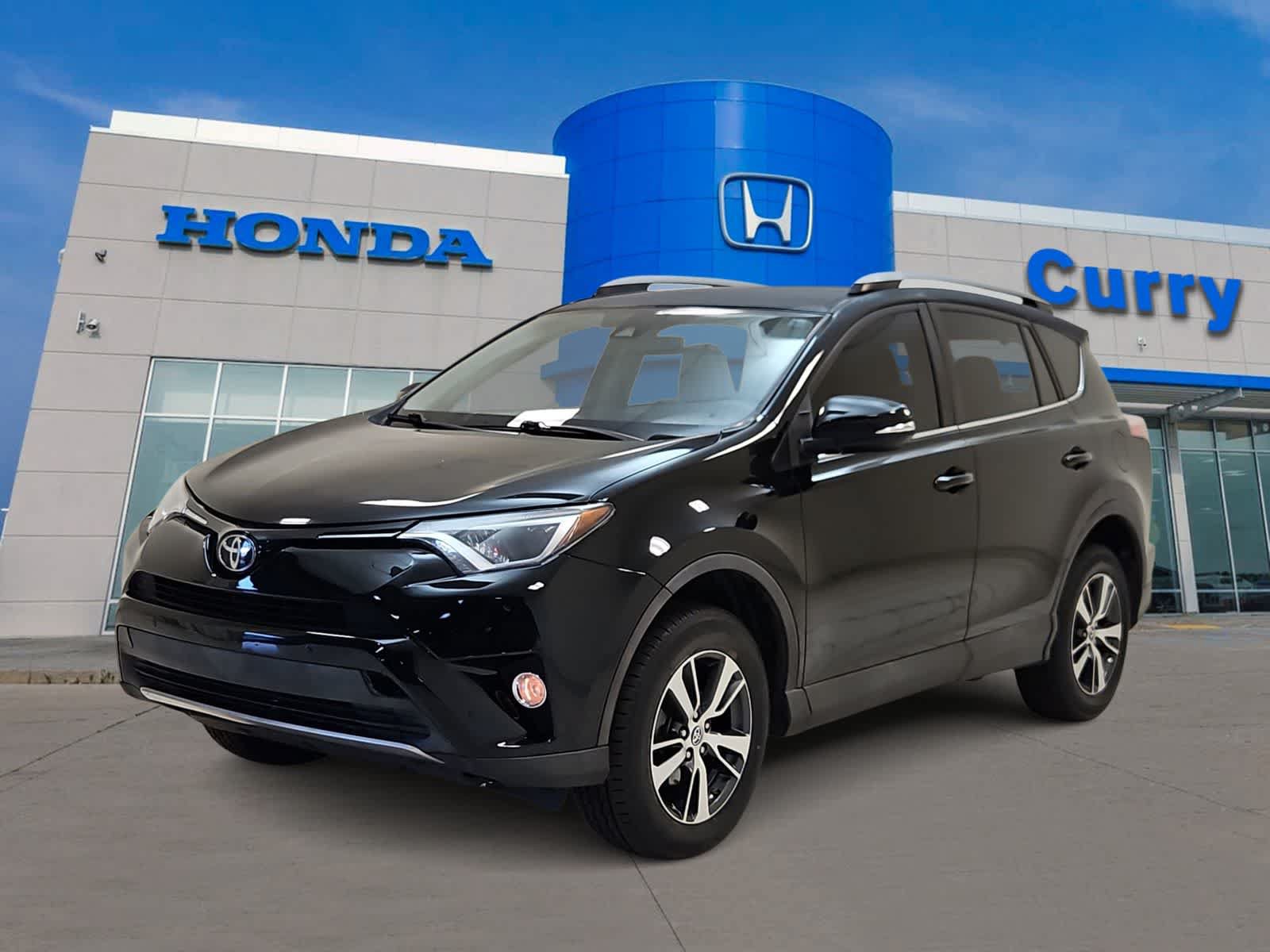 Used 2018 Toyota RAV4 XLE FWD image 1