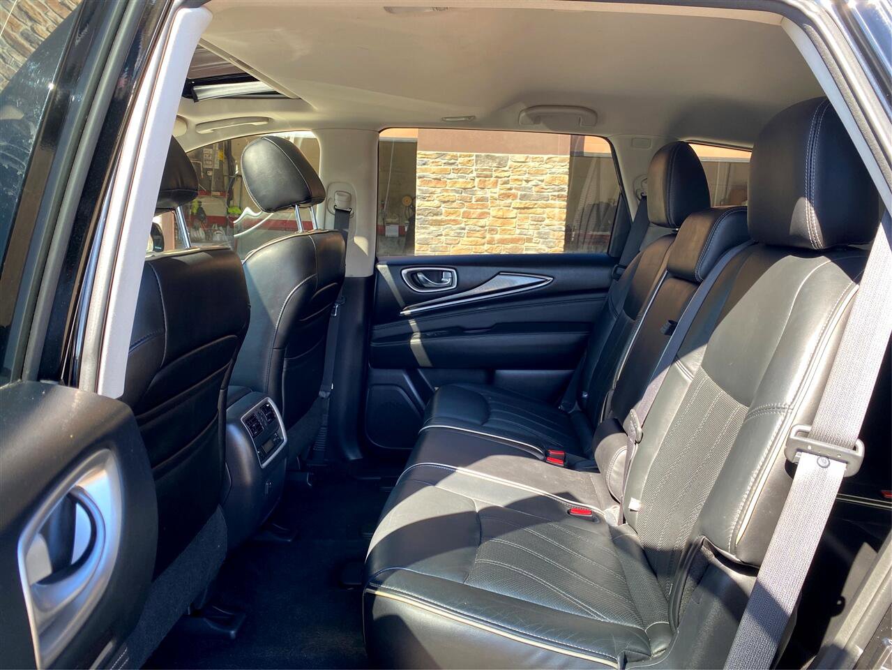 Used 2017 INFINITI QX60 FWD w/ Premium Plus Package image 10