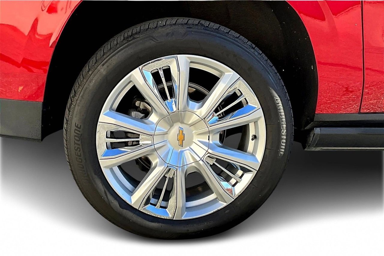 Used 2024 Chevrolet Suburban High Country image 36