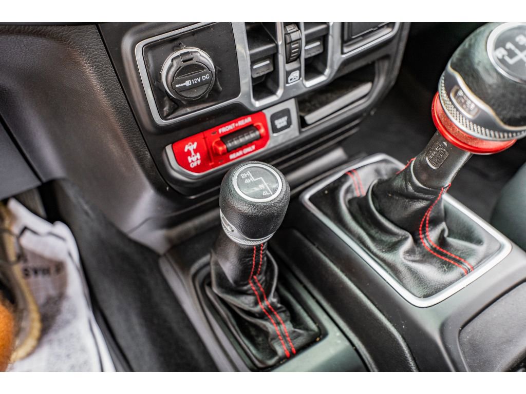 Used 2018 Jeep Wrangler Unlimited Rubicon w/ Dual Top Group image 18