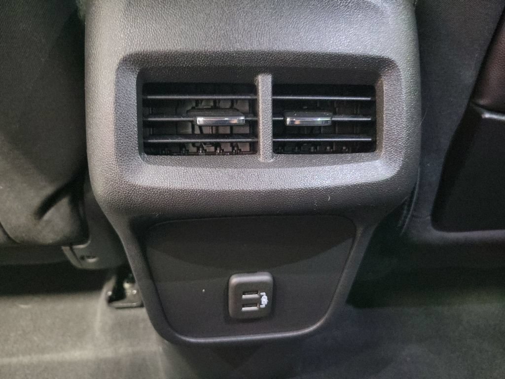 Used 2023 GMC Terrain SLE w/ Driver Convenience Package AWD/4WD image 29