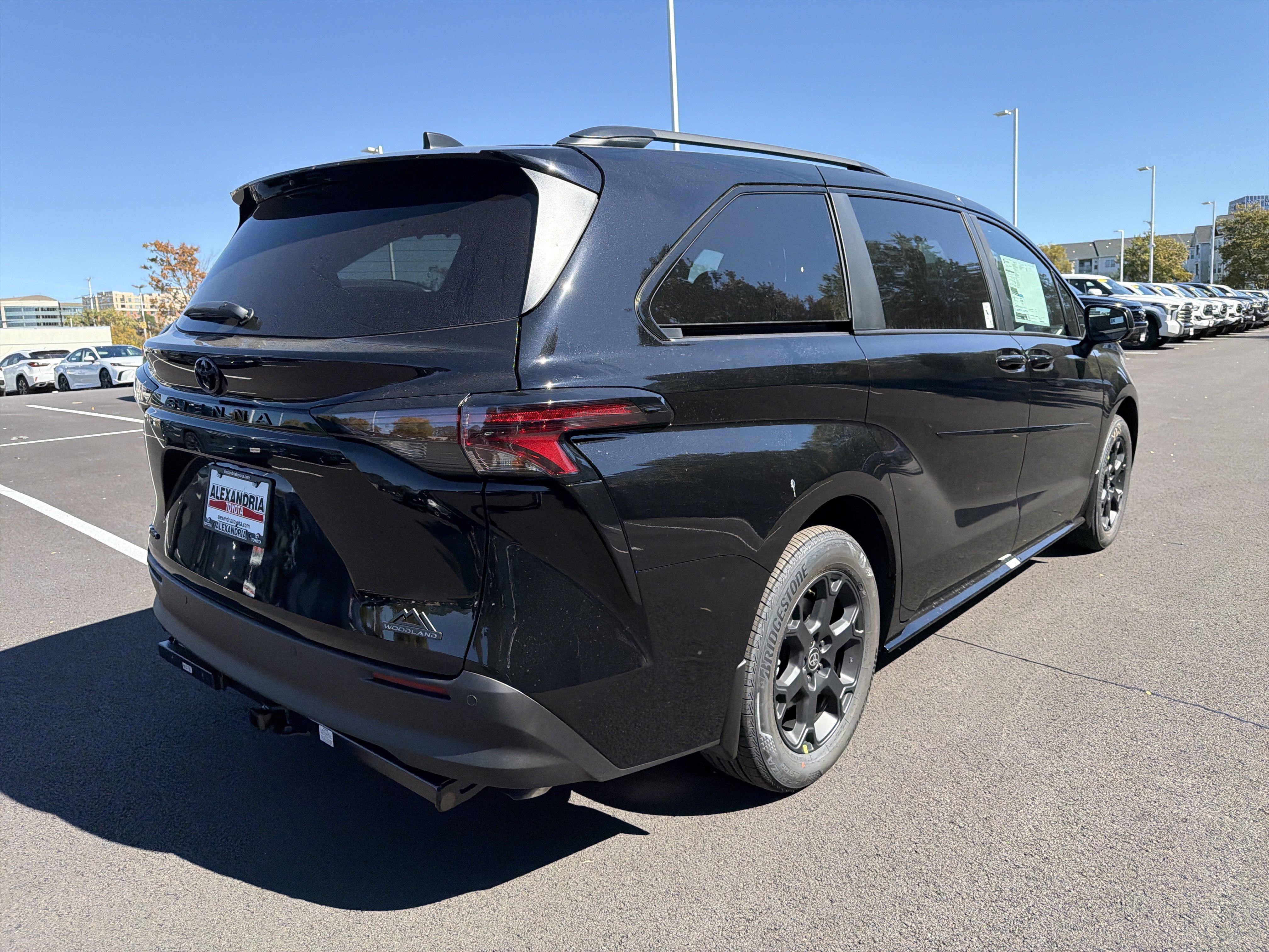 New 2026 Toyota Sienna AWD image 4