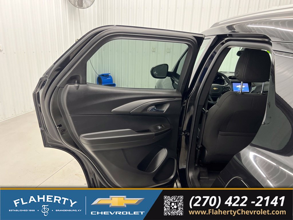 Used 2023 Chevrolet TrailBlazer LT w/ Convenience Package AWD/4WD image 10