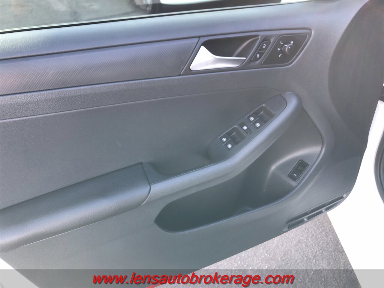 Used 2013 Volkswagen Jetta S FWD image 8