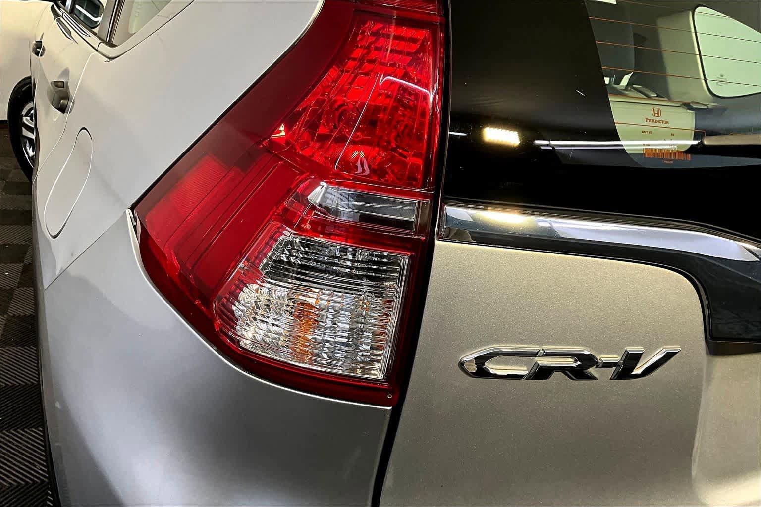 Used 2016 Honda CR-V LX image 28