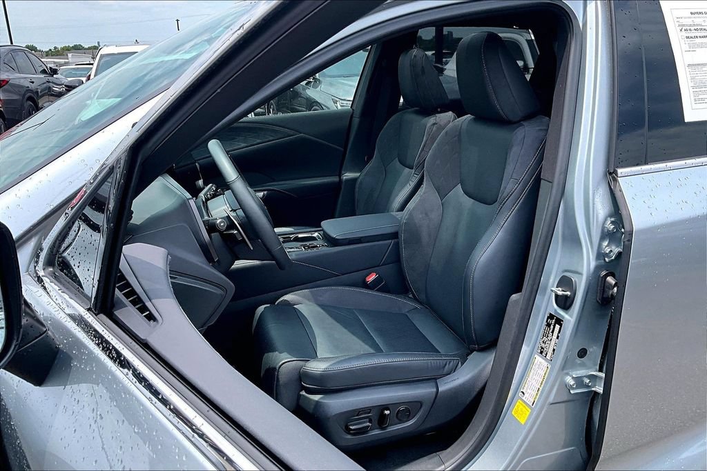 Used 2023 Lexus RX 350 w/ Accessory Package (2T) AWD/4WD image 34
