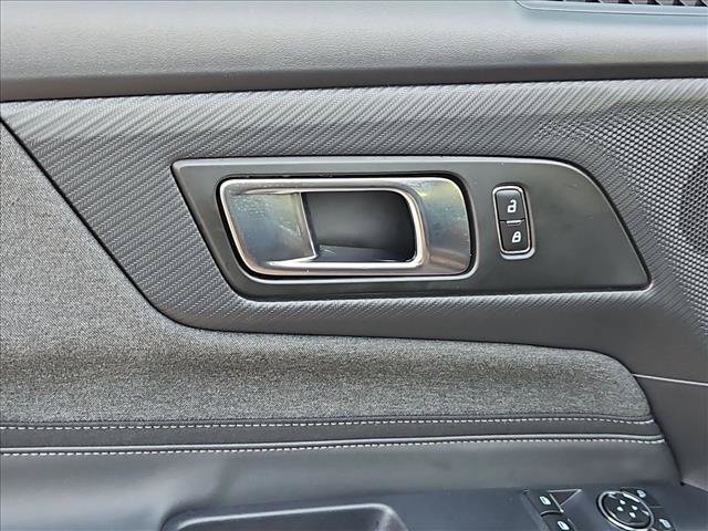 Used 2025 Ford Mustang Coupe RWD image 27