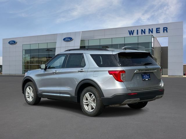 Certified 2023 Ford Explorer XLT w/ Equipment Group 202A AWD/4WD image 2