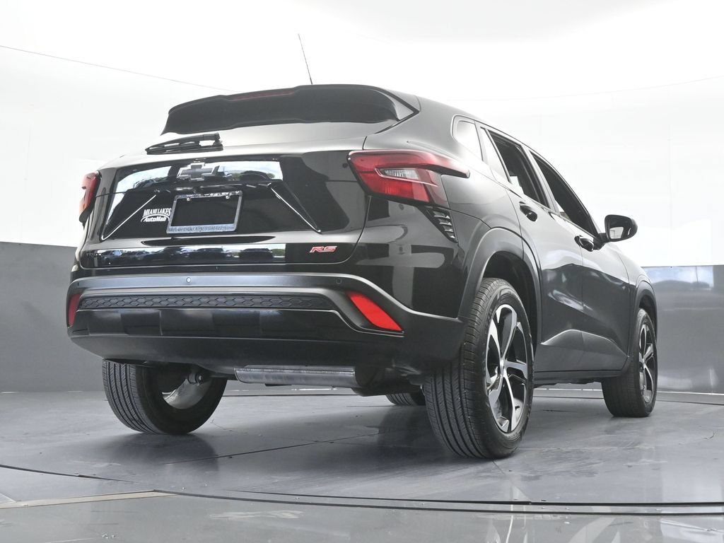 Used 2025 Chevrolet Trax RS w/ Driver Confidence Package FWD image 54