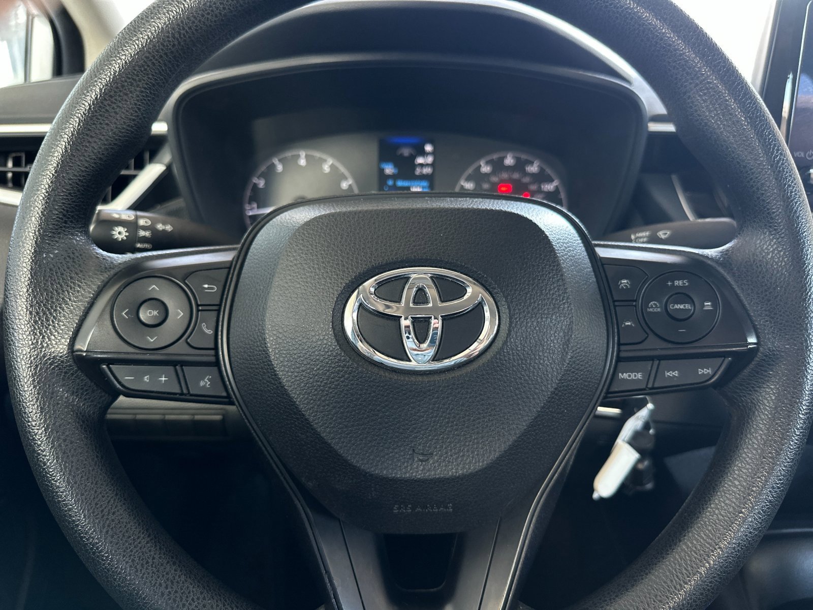 Used 2024 Toyota Corolla LE image 19