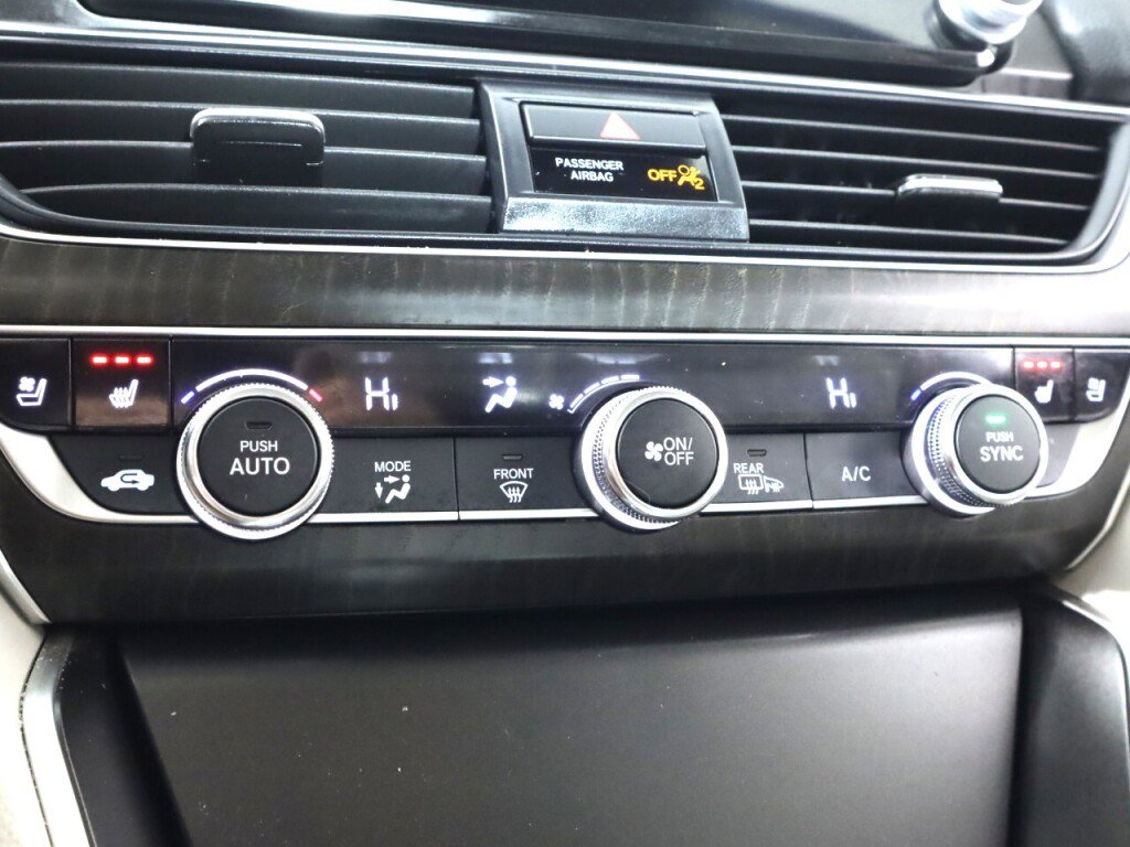 Used 2021 Honda Accord Touring image 25